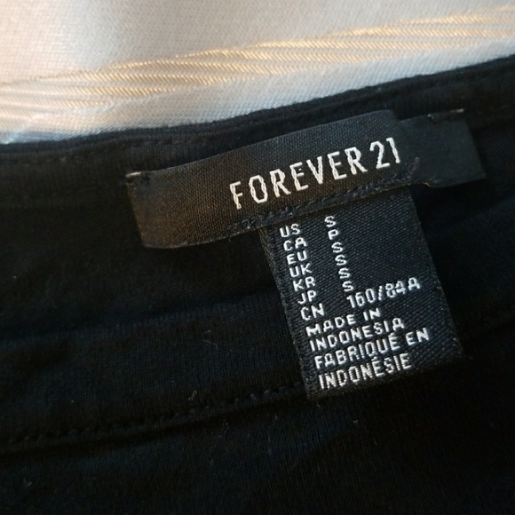 FOREVER 21 Black Top - Picture 4 of 4